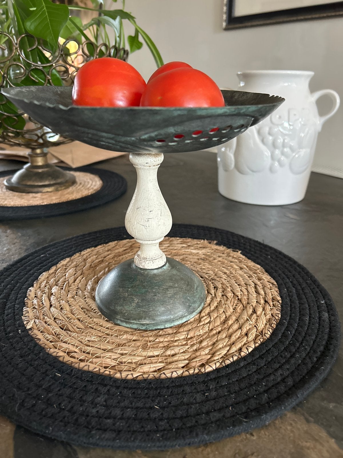 Vintage Fruitschaal op Voet - Rustieke Decoratie, Ophalen of Verzenden