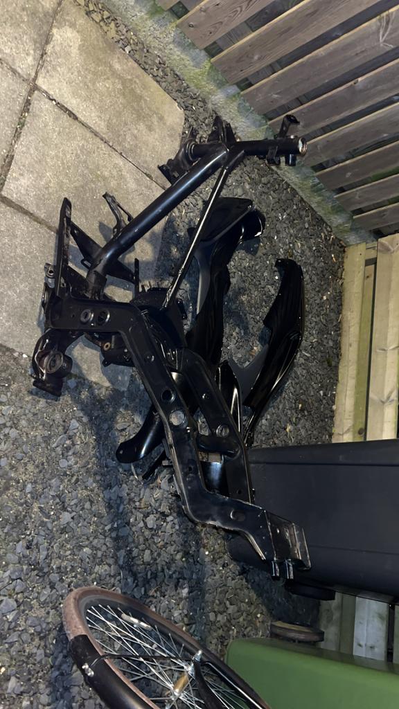 Frame Gilera Runner 125/180cc - Zwart wel nummer geen pap, Ophalen, Gebruikt, Frame, Overige merken