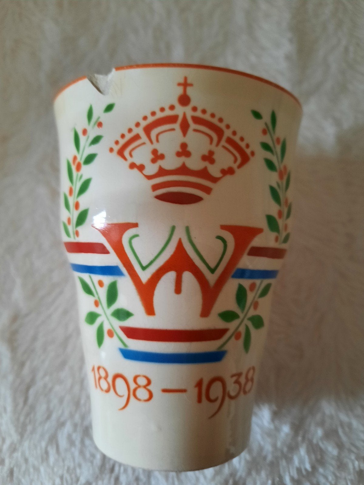 Wilhelmina beker 1898-1938 met kleine beschadiging, Ophalen of Verzenden