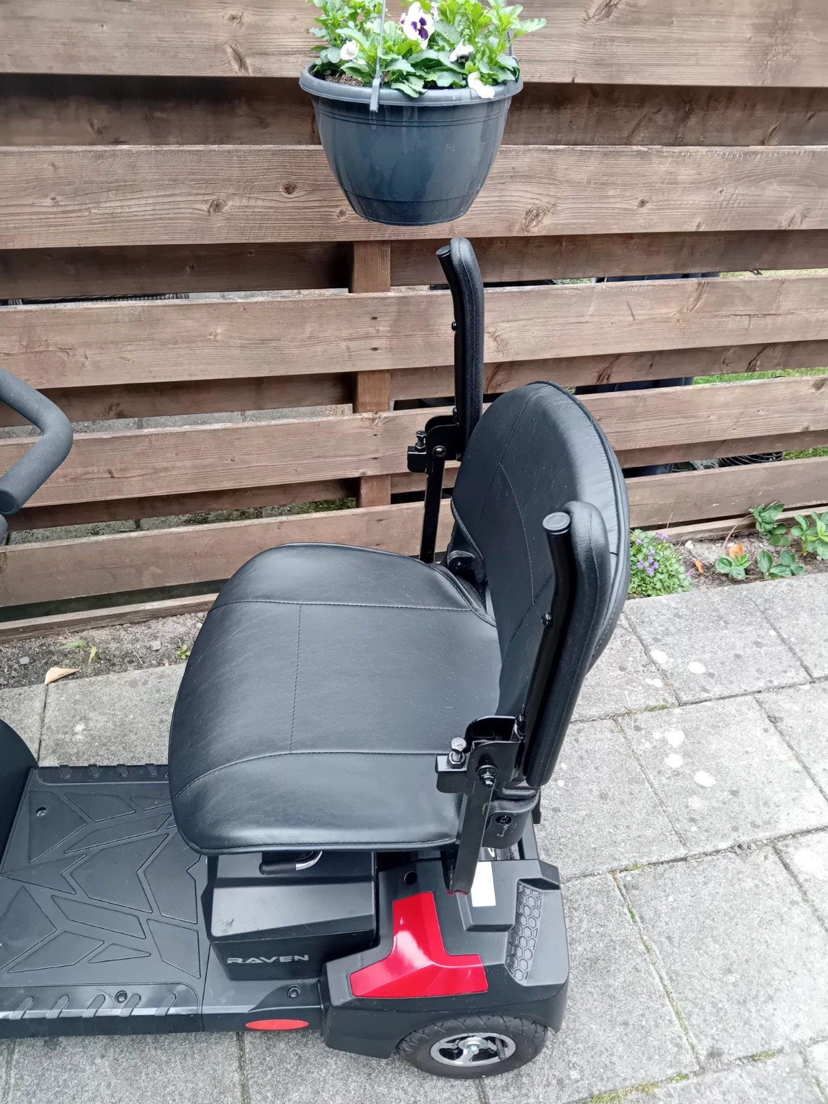 Raven scootmobiel, Ophalen