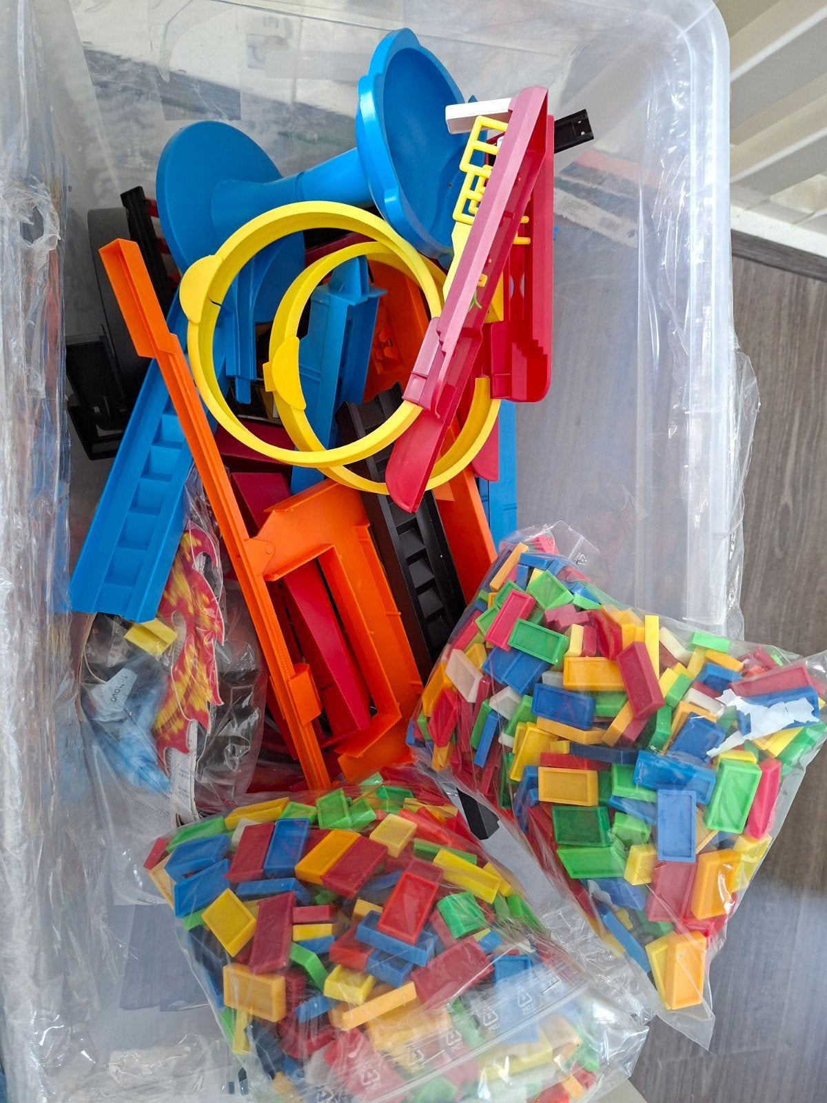 Domino, Ophalen