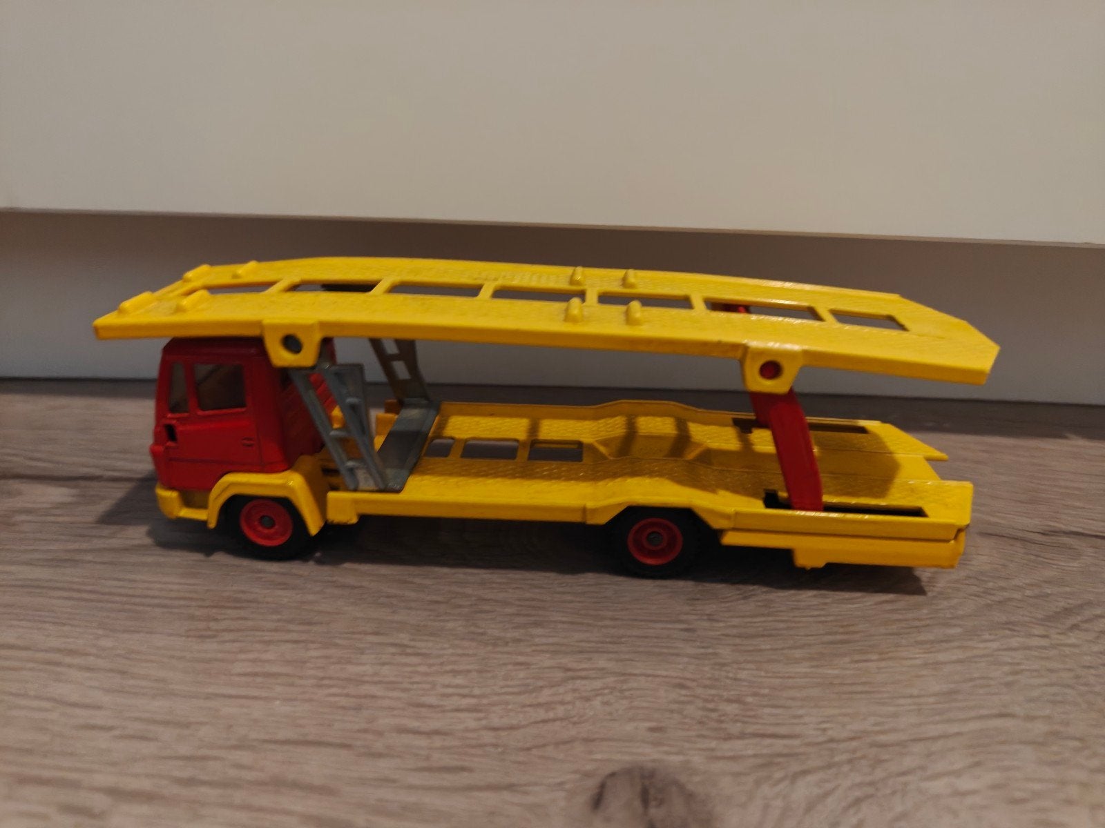 auto transporter Siku, Ophalen of Verzenden, Zo goed als nieuw, Bus of Vrachtwagen, SIKU