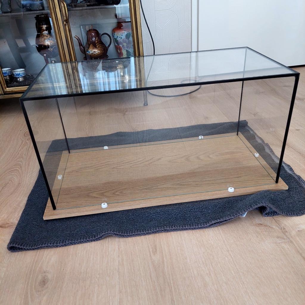 Mooi Vitrine kastje van glas,
Onbeschadigd lego of iets ande, Ophalen, Groter dan 1:32, Overige merken