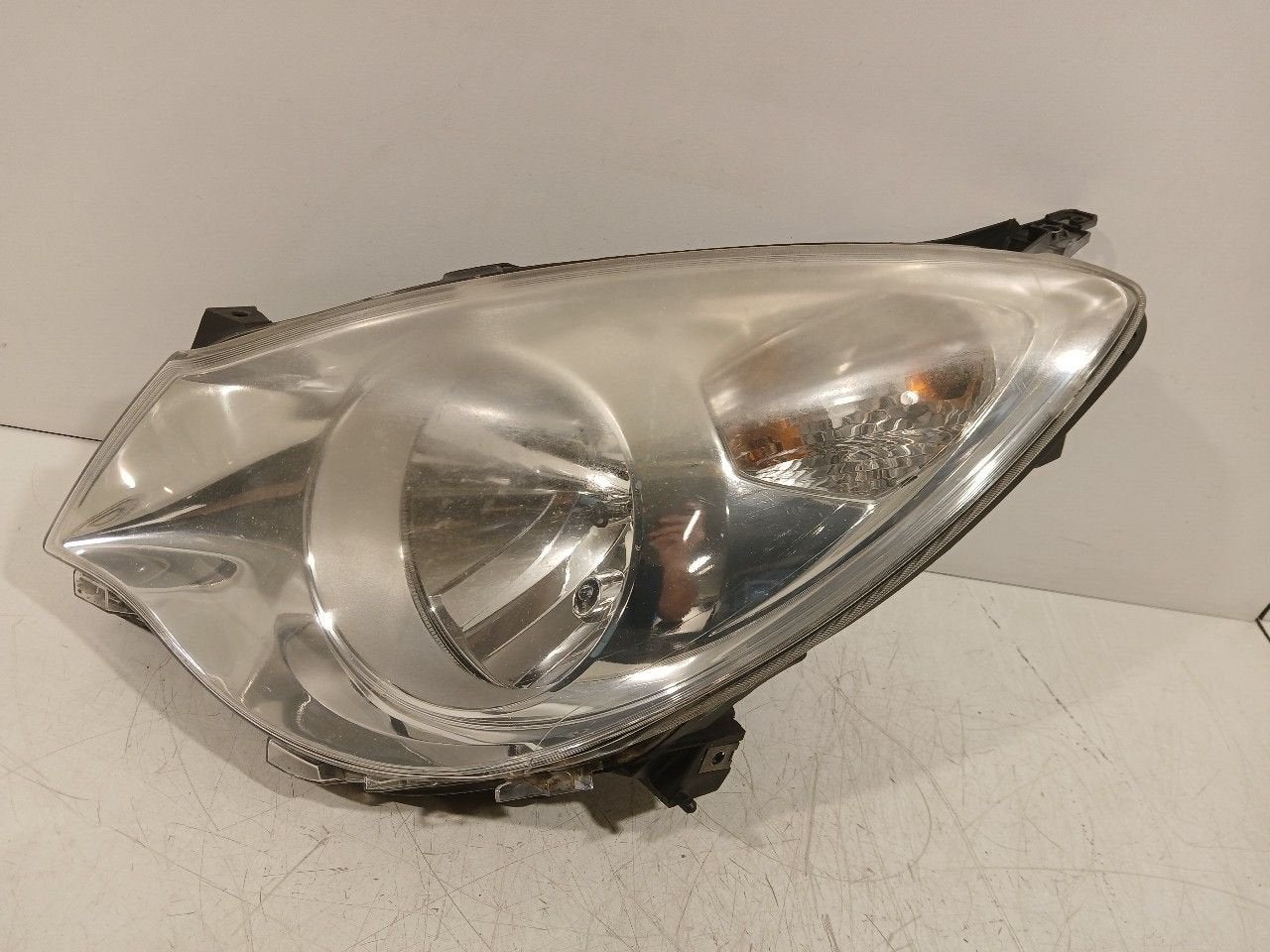 Koplamp links Opel Agila, Onderdelen@venauto.nl, Van der Ven Autorecycling B.V., Gebruikt, Ettenseweg 76, 4706 PB Roosendaal, The Netherlands