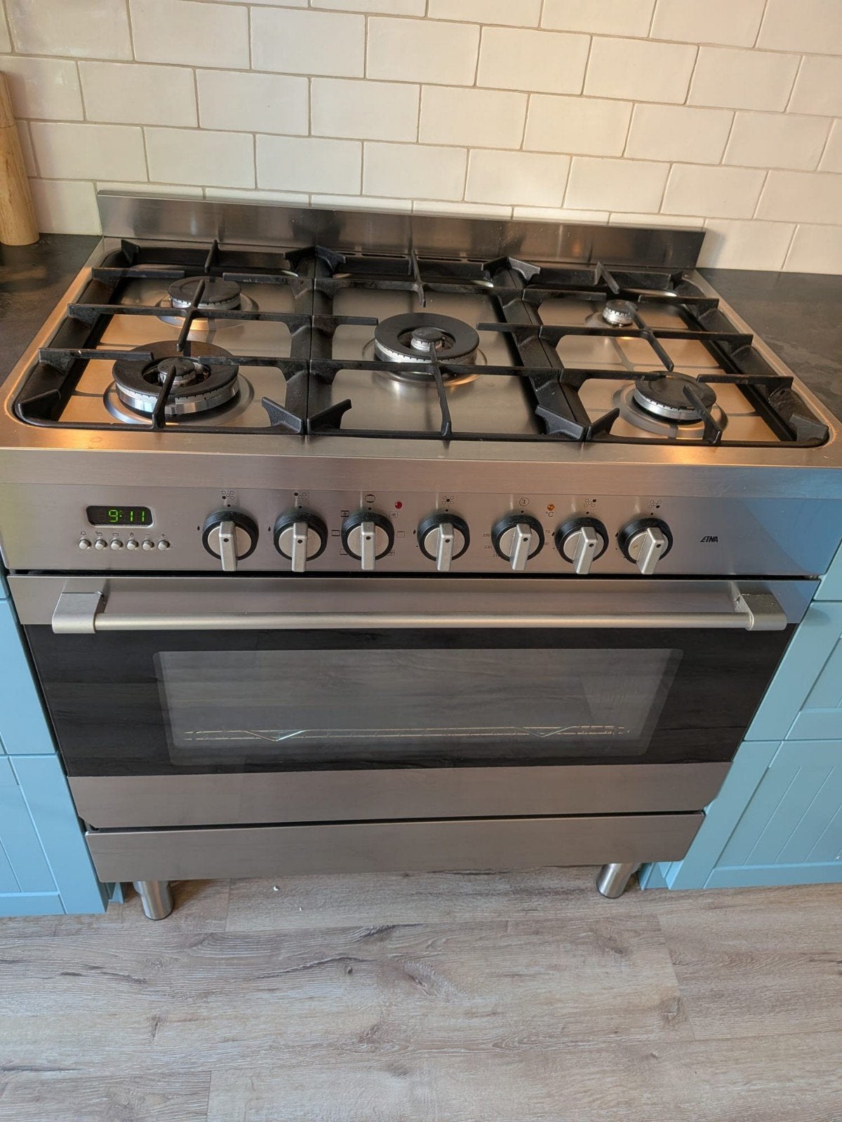 Etna Gasfornuis met (defecte) oven - RVS, Witgoed en Apparatuur, Fornuizen, Ophalen, Gebruikt, 60 cm of meer, Gas