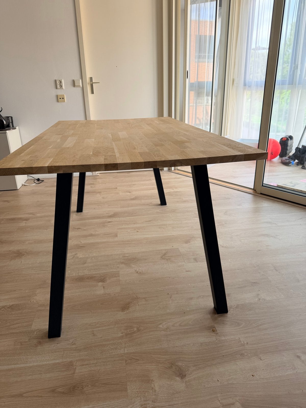 Woood eettafel Eiken met zwarte metalen poten, Ophalen, Eikenhout, 50 tot 100 cm, Zo goed als nieuw