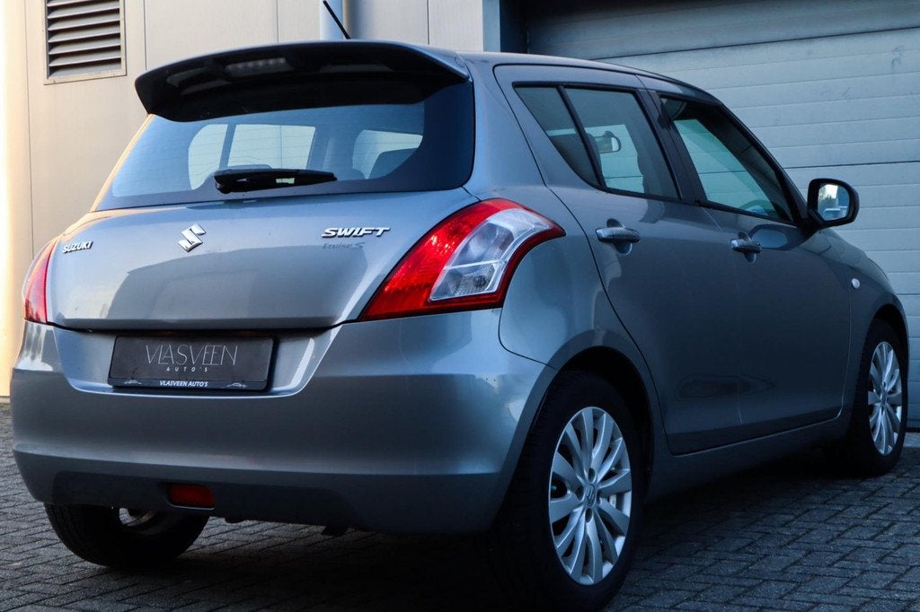 Suzuki Swift 1.2 Exclusive EASSS 10x swift op voorraad!, Voorwielaandrijving, Stoelverwarming, Gebruikt, 4 cilinders