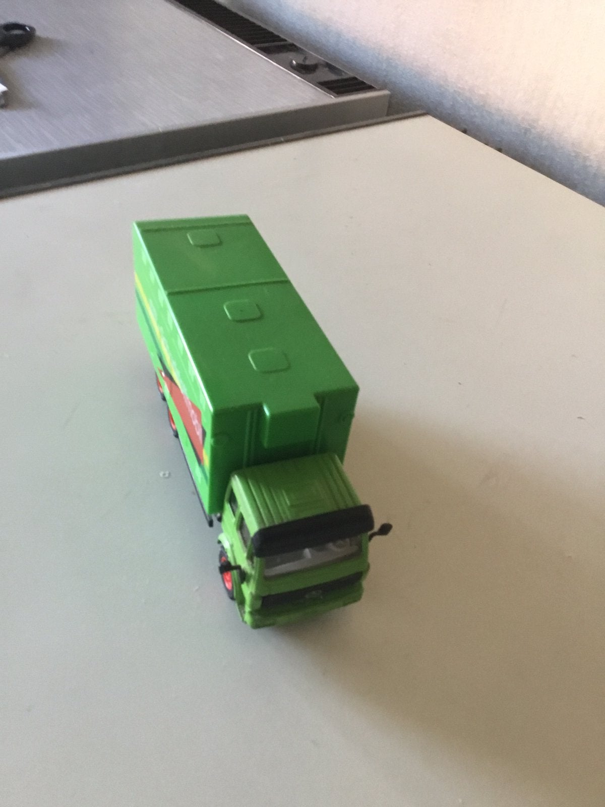 Mercedes benz, Hobby en Vrije tijd, Modelauto's | 1:50, Ophalen, Zo goed als nieuw, Bus of Vrachtwagen