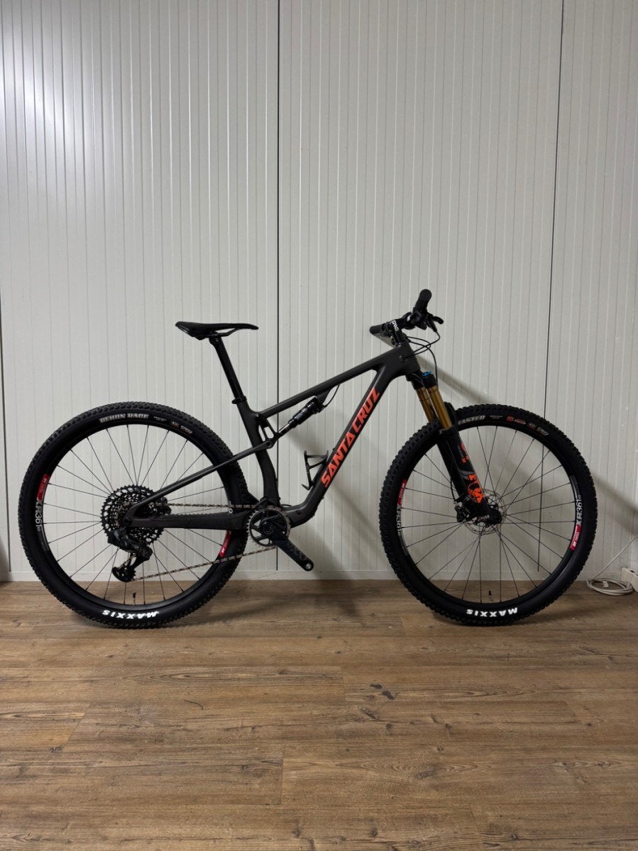 Santa Cruz Blur 4 C MD Dark Matter and Salmon M, Gebruikt, -, -, -