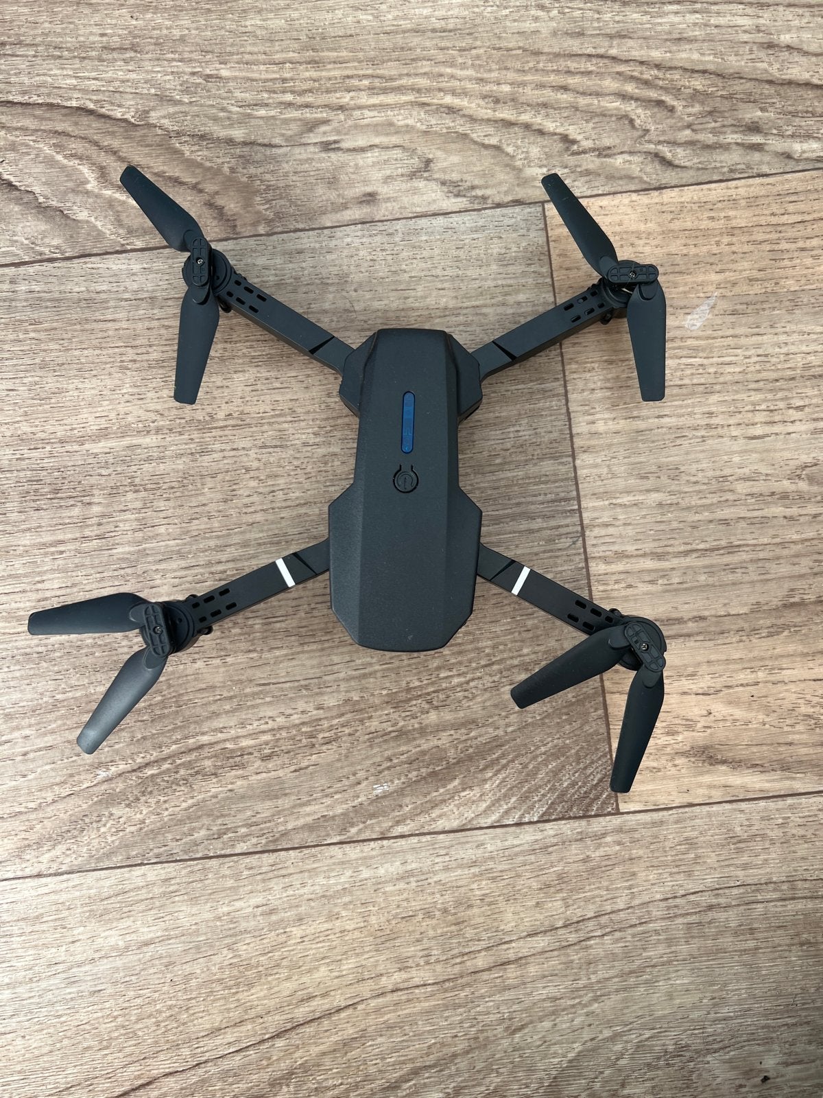 Drone met camera en extra propellers, Ophalen, 15 tot 30 minuten, Zo goed als nieuw, Bediening via smartphone