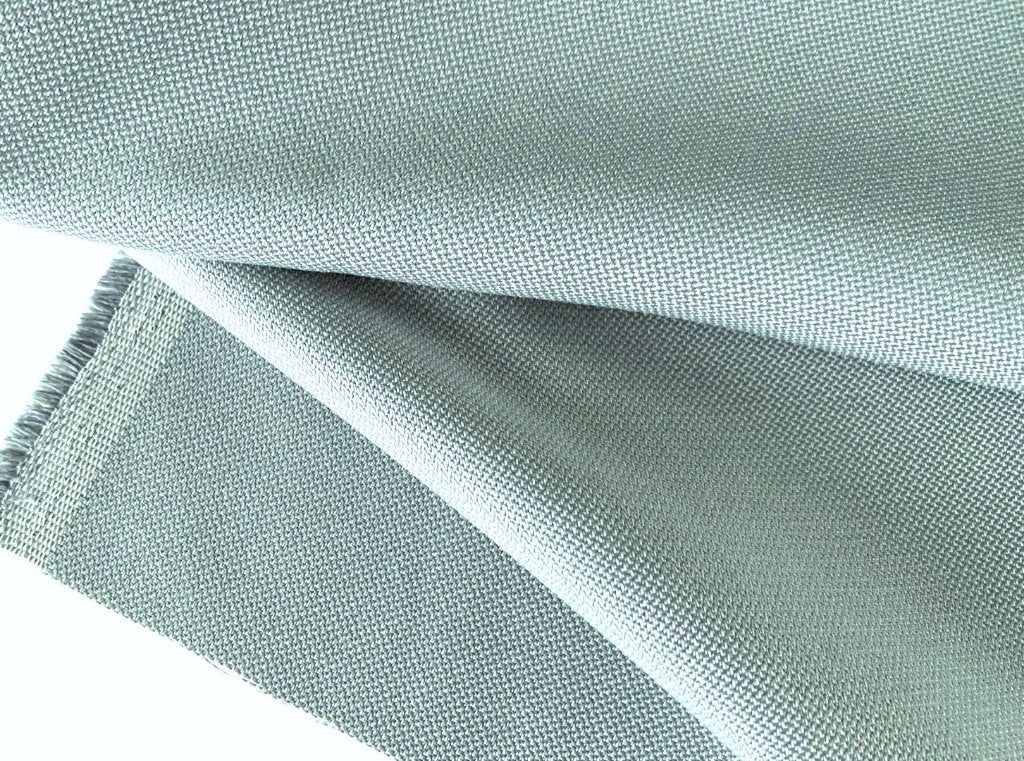 Kvadrat Revive 144; lavendelblauw+wit; 2x restant meubelstof, Wol, Blauw, 120 cm of meer, Ophalen of Verzenden