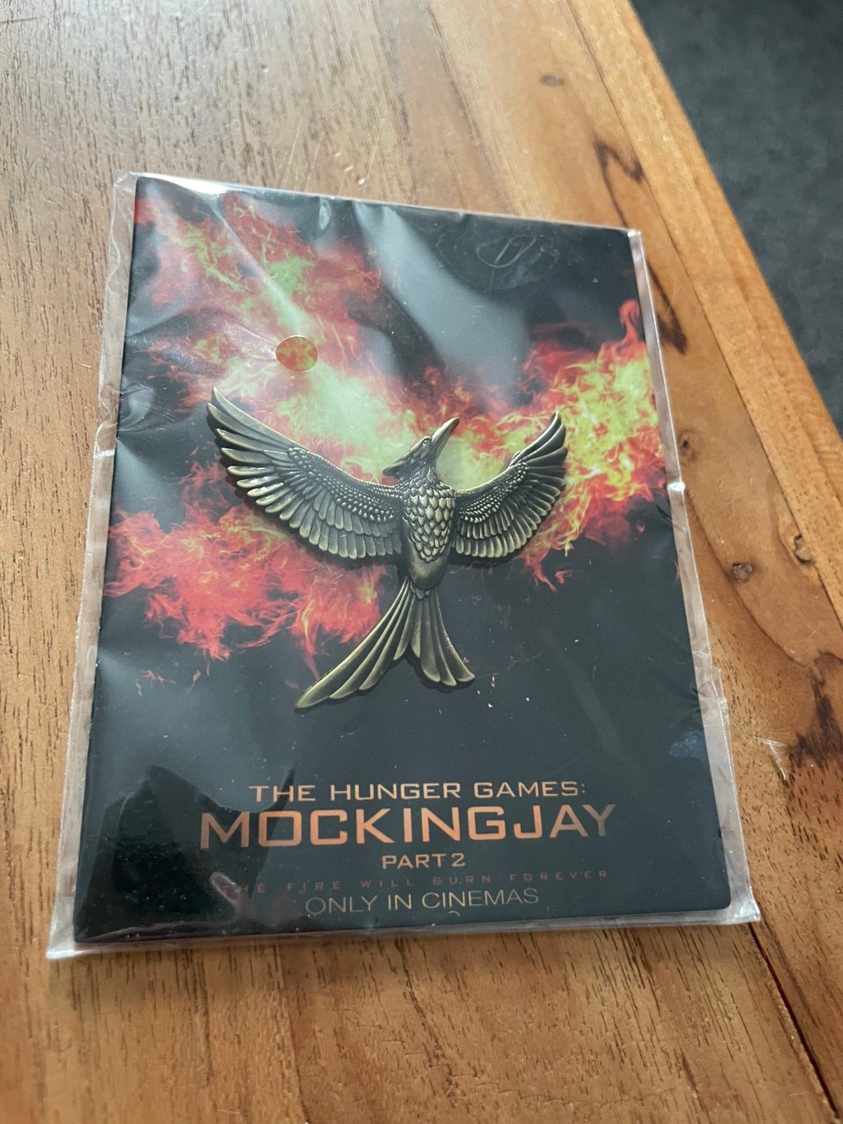 The hunger games pin mockingjay cinema bioscoop hongerspelen, Ophalen of Verzenden, Zo goed als nieuw, Overige onderwerpen