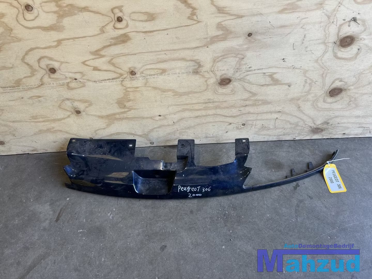 PEUGEOT 306 Blauw grille 1994-2003, Auto-onderdelen, Taurusavenue 1
2132 LS  Hoofddorp, NL, Gebruikt, Contact.group@renault.com