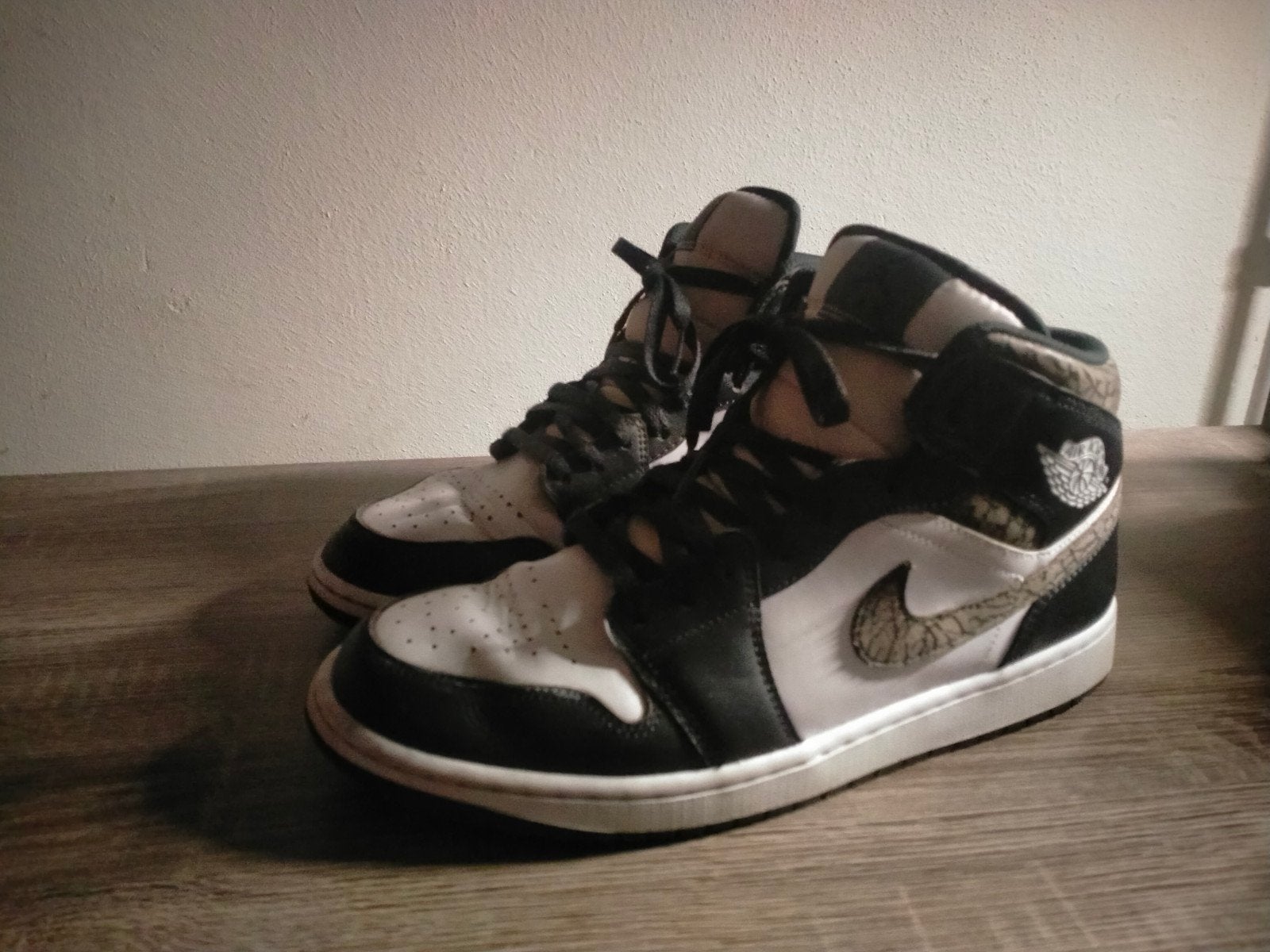 Nike Air Jordan 1 zwart/wit maat 45, Wit, Ophalen of Verzenden, Nike Air Jordan, Sneakers of Gympen