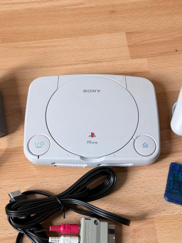 Psone plastation, Spelcomputers en Games, Spelcomputers | Sony PlayStation 1, Ophalen of Verzenden, Gebruikt, Zonder controller