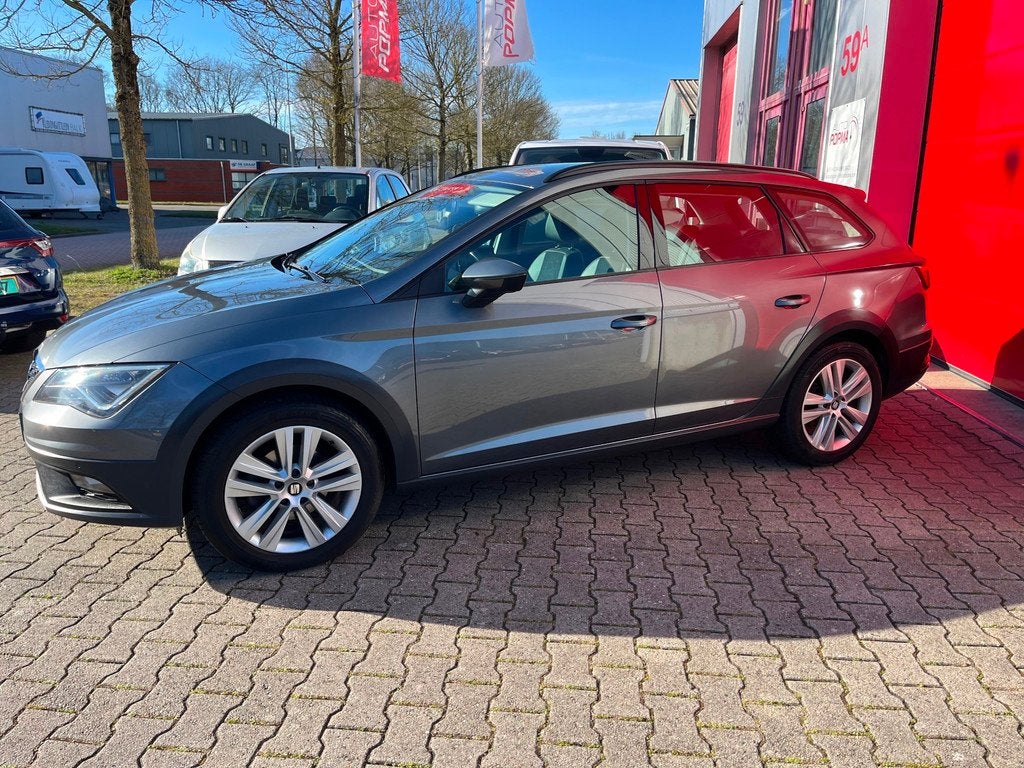Seat Leon ST 1.6 TDI 116pk X-PERIENCE / Nieuwe distributieri, Auto's, Seat, Voorwielaandrijving, Gebruikt, 4 cilinders, Leon