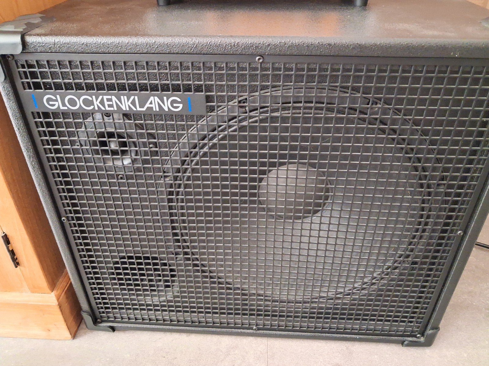 Glockenklang Uno Rock Deluxe 400 Watt basgitaar cabinet, Ophalen of Verzenden, Gebruikt, Basgitaar, 100 watt of meer