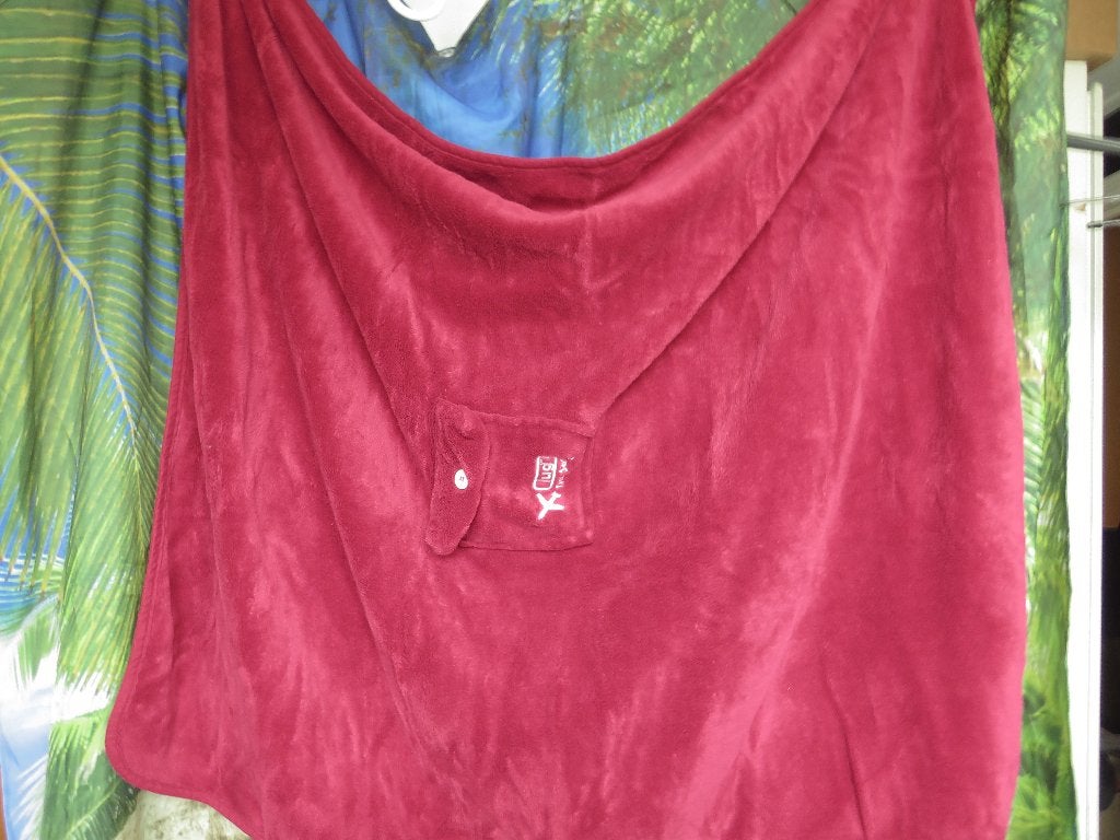 rood  fleece fluwelen reisplaid / kussen  lug nap sac, Rood, Gebruikt, Plaid, 110 cm