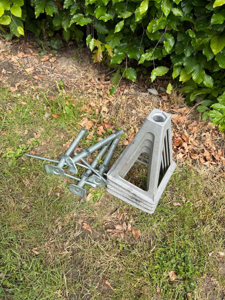 Verstelbare schroefpoten voor caravan of camper (4 stuks), Caravans en Kamperen, Caravan accessoires, Ophalen, Gebruikt