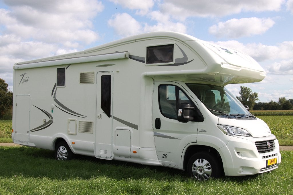 Mclouis Twid 22 Dak airco Zonnepaneel stapelbed, Caravans en Kamperen, Alkoof, Ringverwarming, Afzuigkap, Fiat