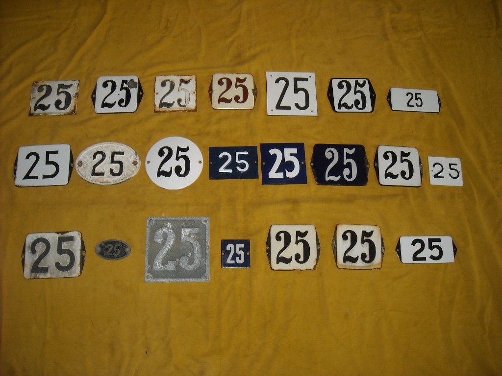 oud emaille huisnummer 25 ook 26 27 28 29 30 31 32 33 34 35, Antiek en Kunst, Ophalen of Verzenden