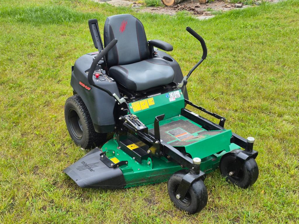 Bob-Cat Zero Turn Grasmaaier 42" Zitmaaier, Ophalen, Gebruikt, Elektrische starter, Benzine-grasmaaier