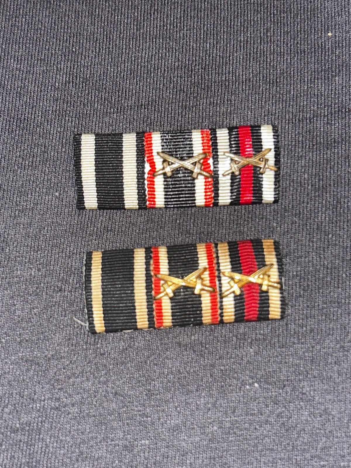 Ribbon bar ek2/kvk met zwaarden en hindenburg met zwaarden, Verzamelen, Ophalen of Verzenden, Landmacht, Nederland, Lintje, Medaille of Wings