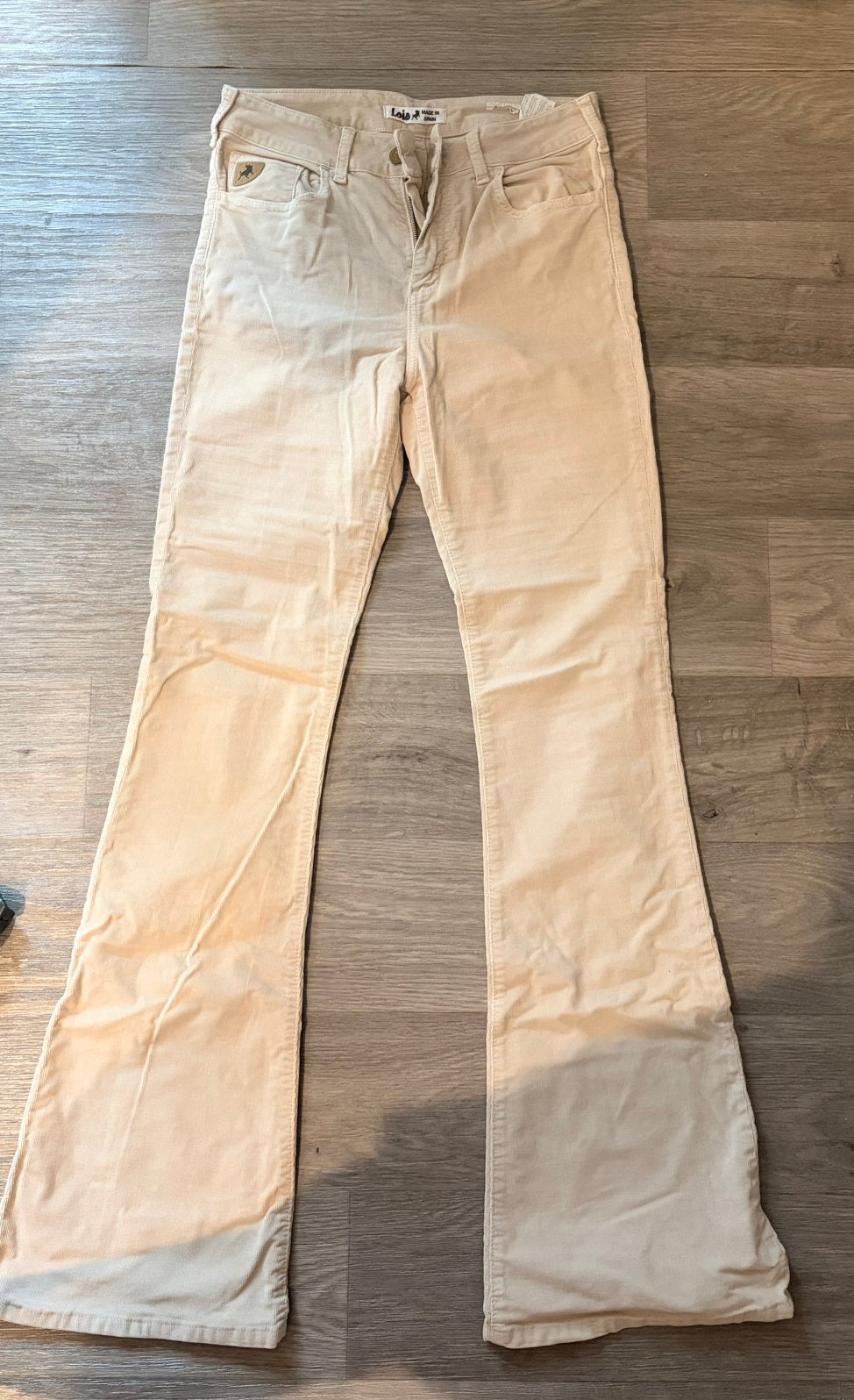 Beige rib flared jeans Lois 27/34, Ophalen of Verzenden, Zo goed als nieuw, Overige kleuren, W27 (confectie 34) of kleiner