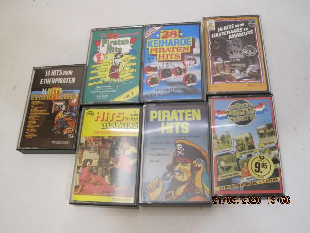 cassettebandjes piraten hits in 1 koop (381), Ophalen of Verzenden, Gebruikt, Levenslied of Smartlap