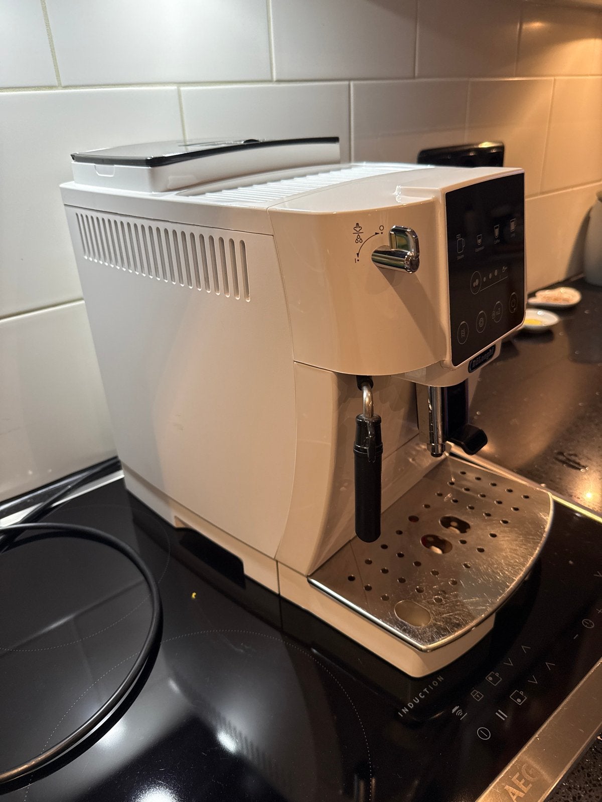 Foto 7 van De'Longhi Magnifica Start Wit