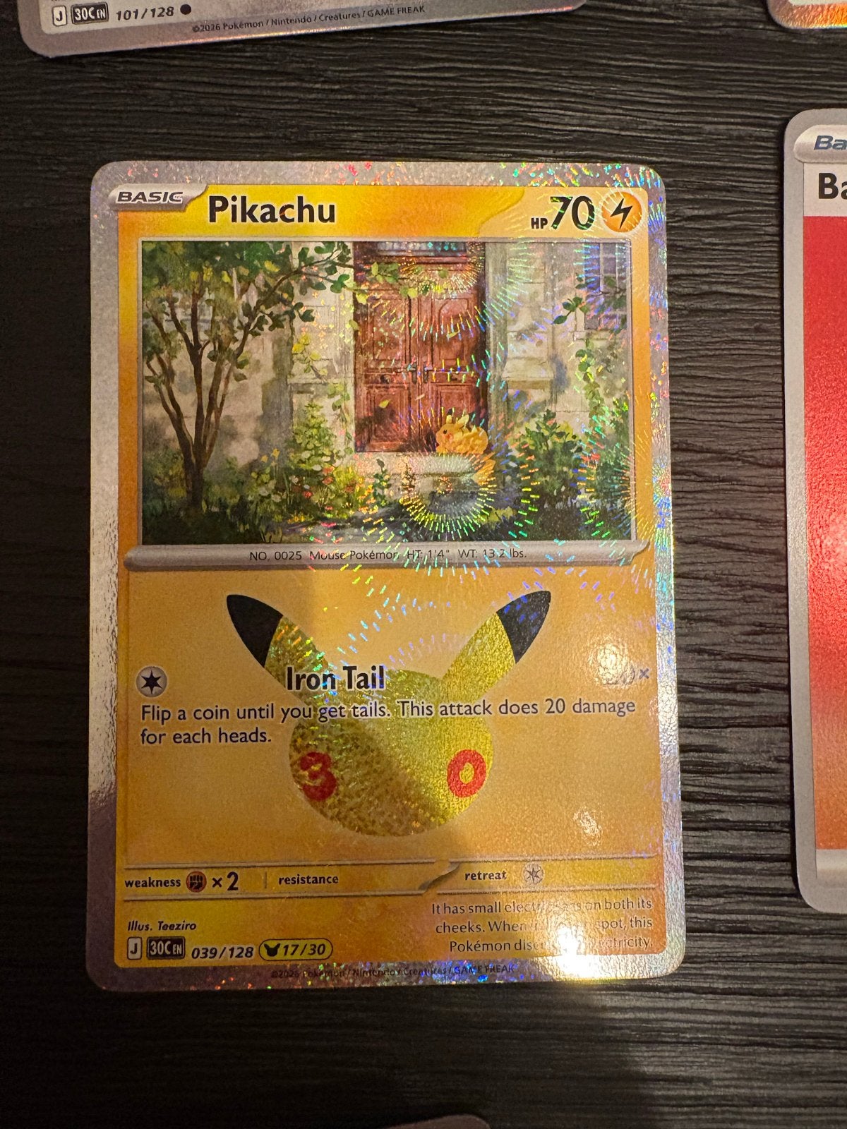 Pikachu 039/128 Holo Gesleeved, Hobby en Vrije tijd, Ophalen of Verzenden, Zo goed als nieuw, Losse kaart, Foil