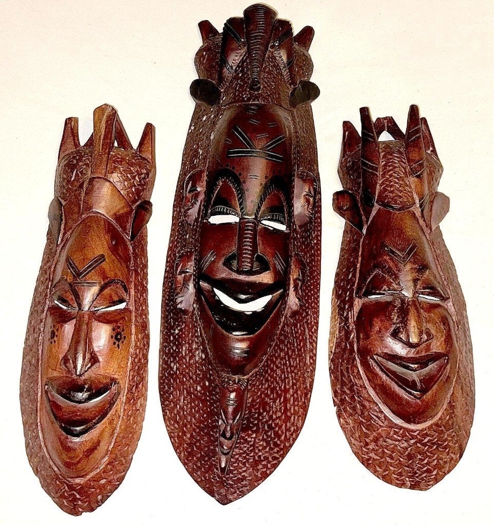 Set van 3 zware en grote, gesneden Afrikaanse houten maskers, Ophalen