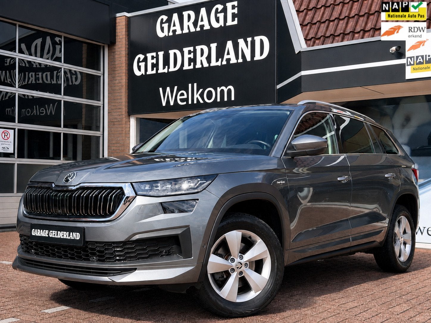Skoda Kodiaq 1.5 Laurin & Klement | Volleder | Virtual-Cockp, Auto's, Dealer onderhouden, Zwart, 4 cilinders, 1481 kg