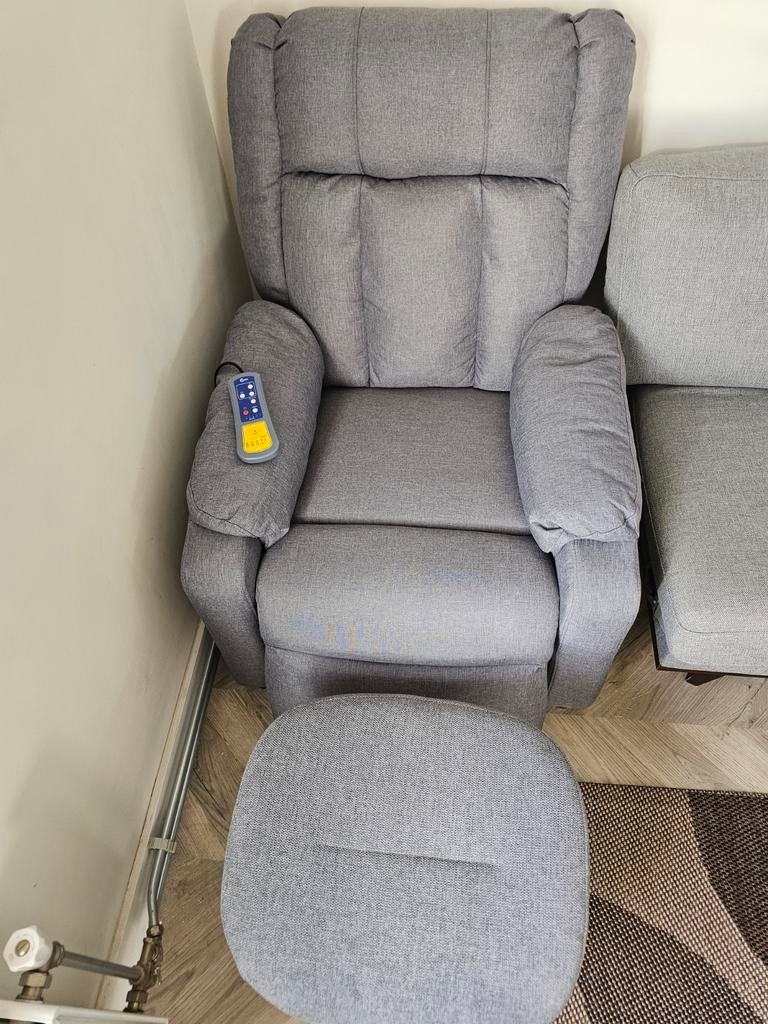 Electric Massage Recliner Chair with Ottoman – Like New, Eenpersoons, 75 tot 100 cm, Ophalen of Verzenden, Zo goed als nieuw