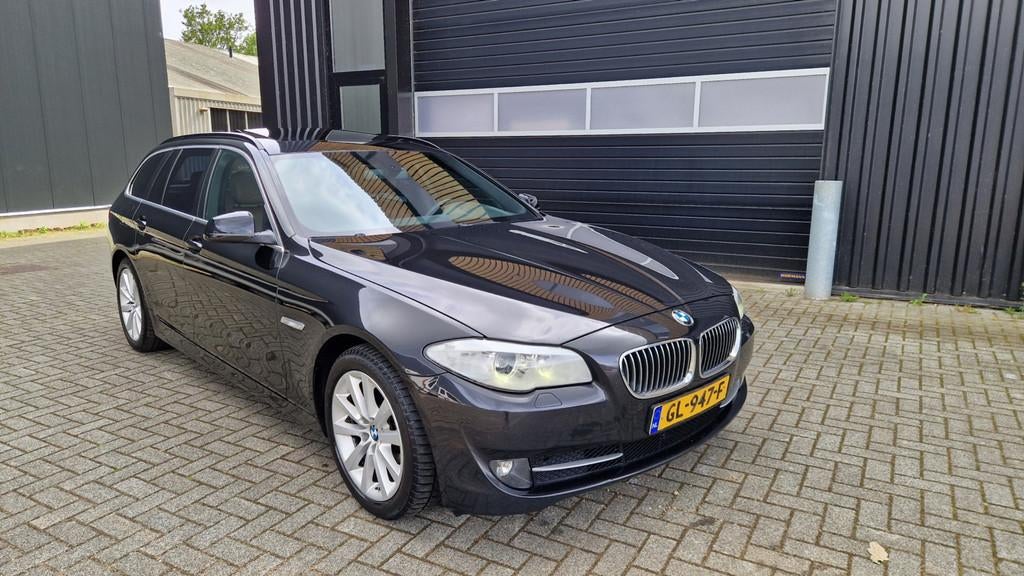 BMW 5-serie Touring 520d High Executive Sport Pano/Navi, Auto's, BMW, Automaat, Euro 5, Achterwielaandrijving, 2000 kg