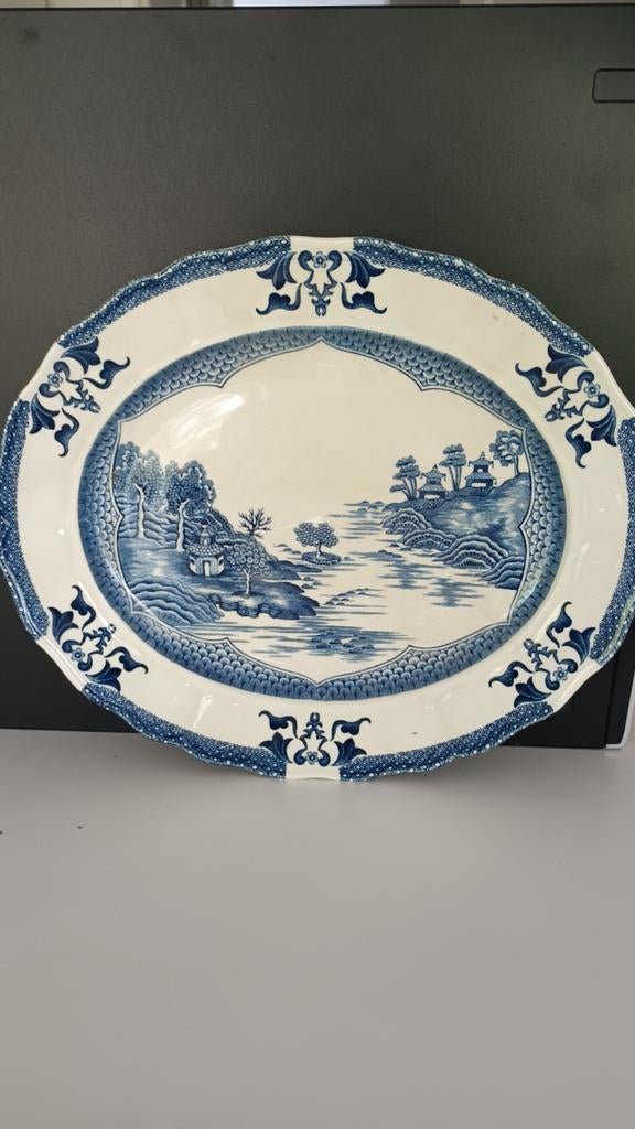 Engels porseleinen ovaal bord Royal Tudor, Antiek en Kunst, Antiek | Porselein, Ophalen of Verzenden