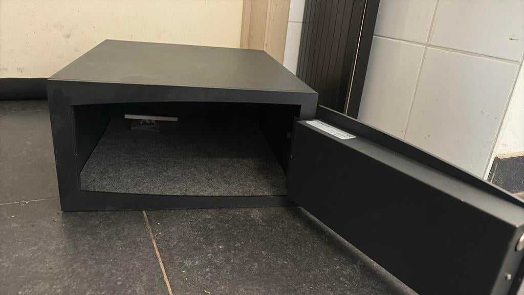 Dometic Kluis - Compact en Veilig, Ophalen, Gebruikt, Brandkast