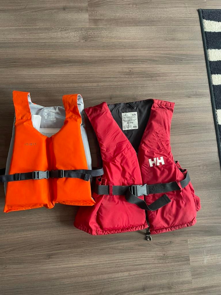 Zwemvests 60-70kg and 60-80kg, Ophalen, Zo goed als nieuw, Dame of Heer, Reddingsvest of Zwemvest
