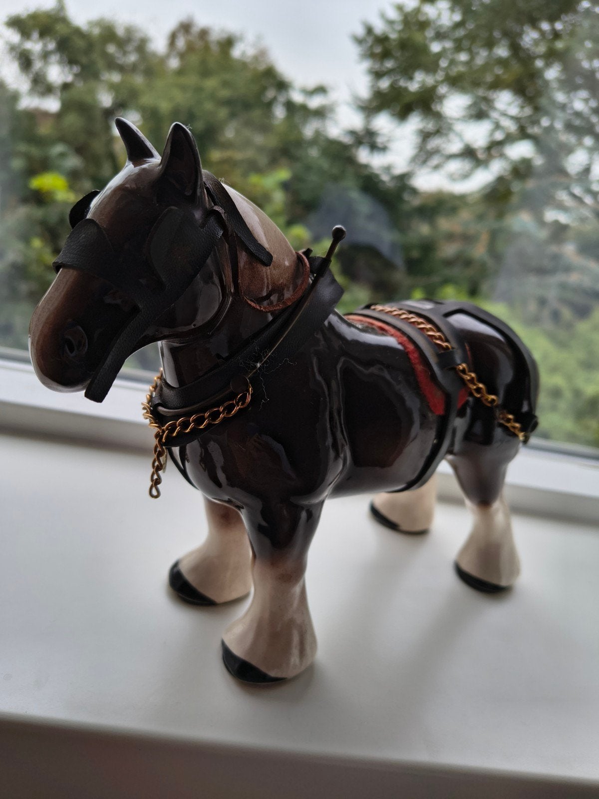 Porseleinen Paard met Tuigje - Perfecte Staat, Antiek en Kunst, Verzenden