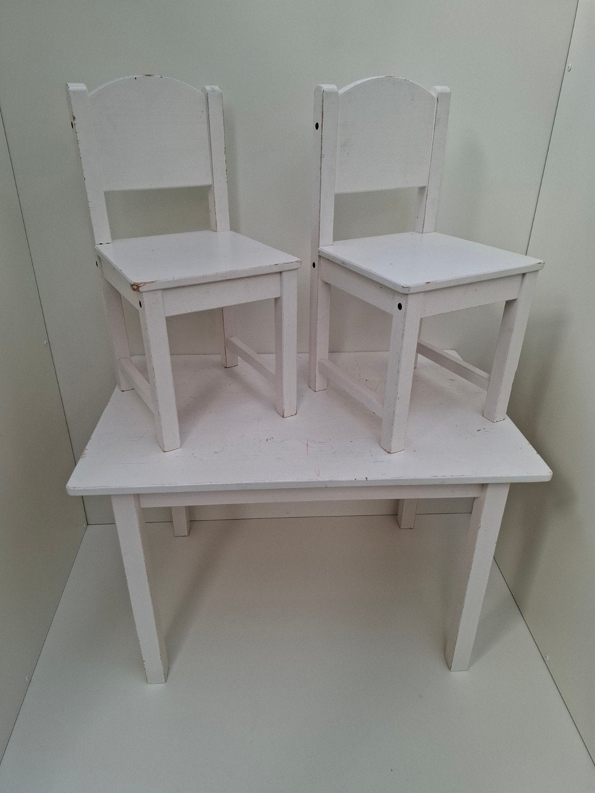 Ikea Sundvik tafel met 2 stoelen kinderset gebruikt!, Ophalen, Gebruikt, Tafel(s) en Stoel(en)