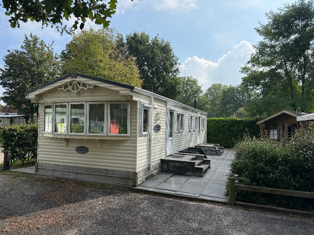 Stacaravan 3 slaapkamers met grote aangelegde tuin, Caravans en Kamperen, Tot en met 3