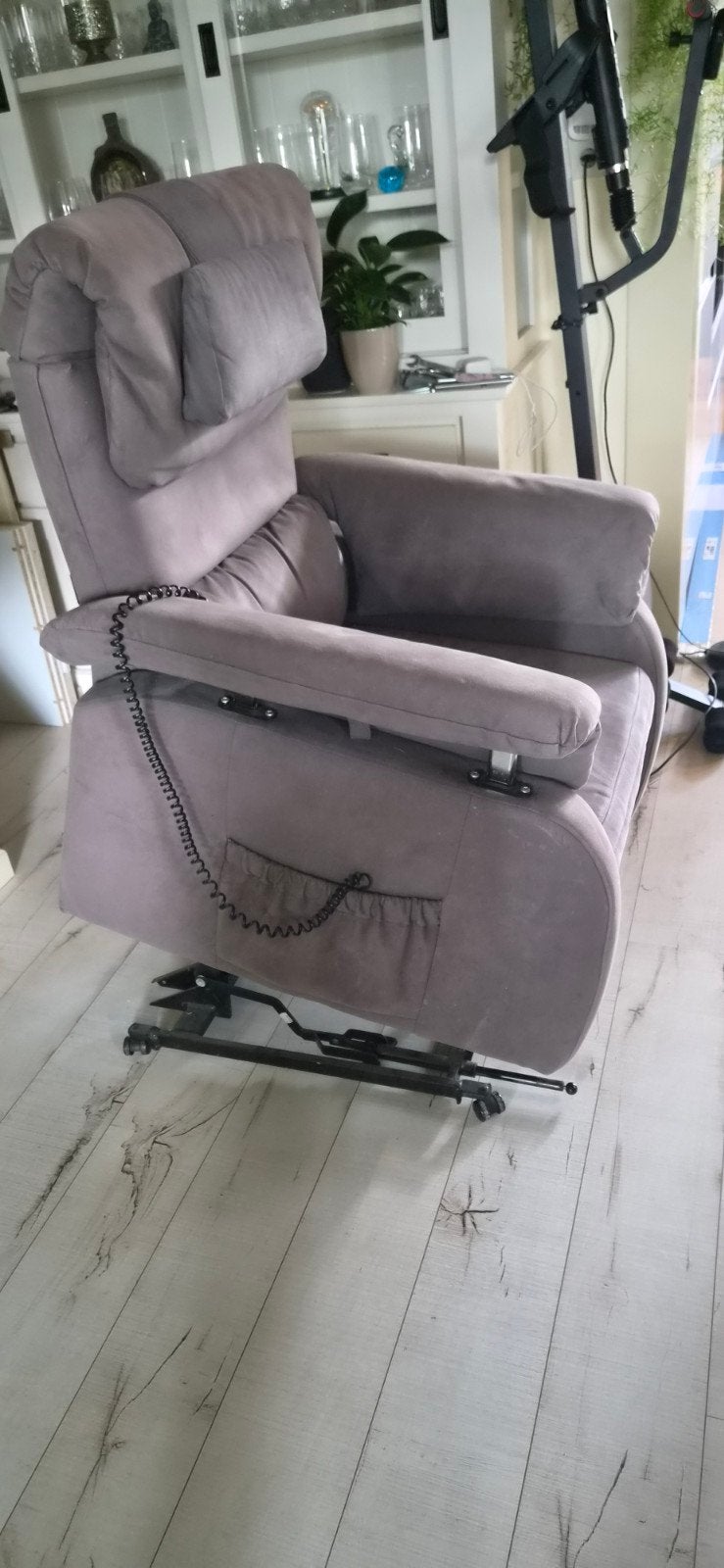 Himolla Senator elektrische sta-op stoel / relaxfauteuil, Ophalen, Gebruikt, 75 tot 100 cm, Stof