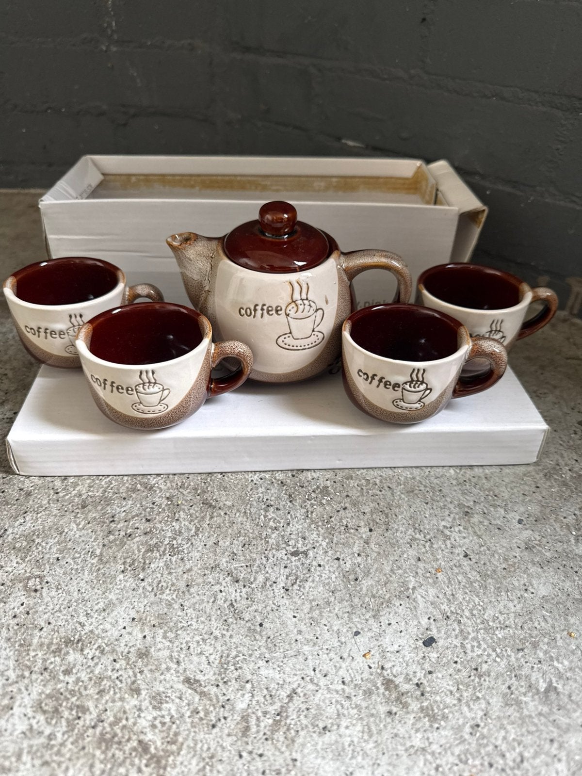 Koffieset met 4 mokken, theepot en metalen rek, Ophalen, Zo goed als nieuw, Rond, Glas