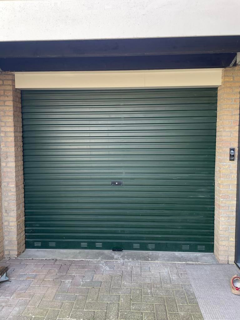 Groene Garagedeur - Polytherm Rolluikdeur, Doe-het-zelf en Verbouw, Rolluiken, Gebruikt, 200 cm of meer, 200 cm of meer, Overige kleuren