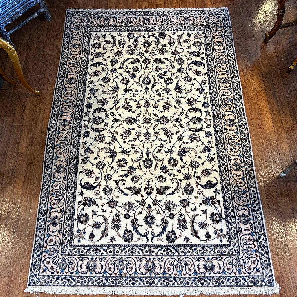 perzisch tapijt nain met zijde – 245 x 164 – Gratis bezorgd, Huis en Inrichting, Stoffering | Tapijten en Kleden, TTM Wonen, Meubels – (Perzische) Tapijten en Woonaccessoires