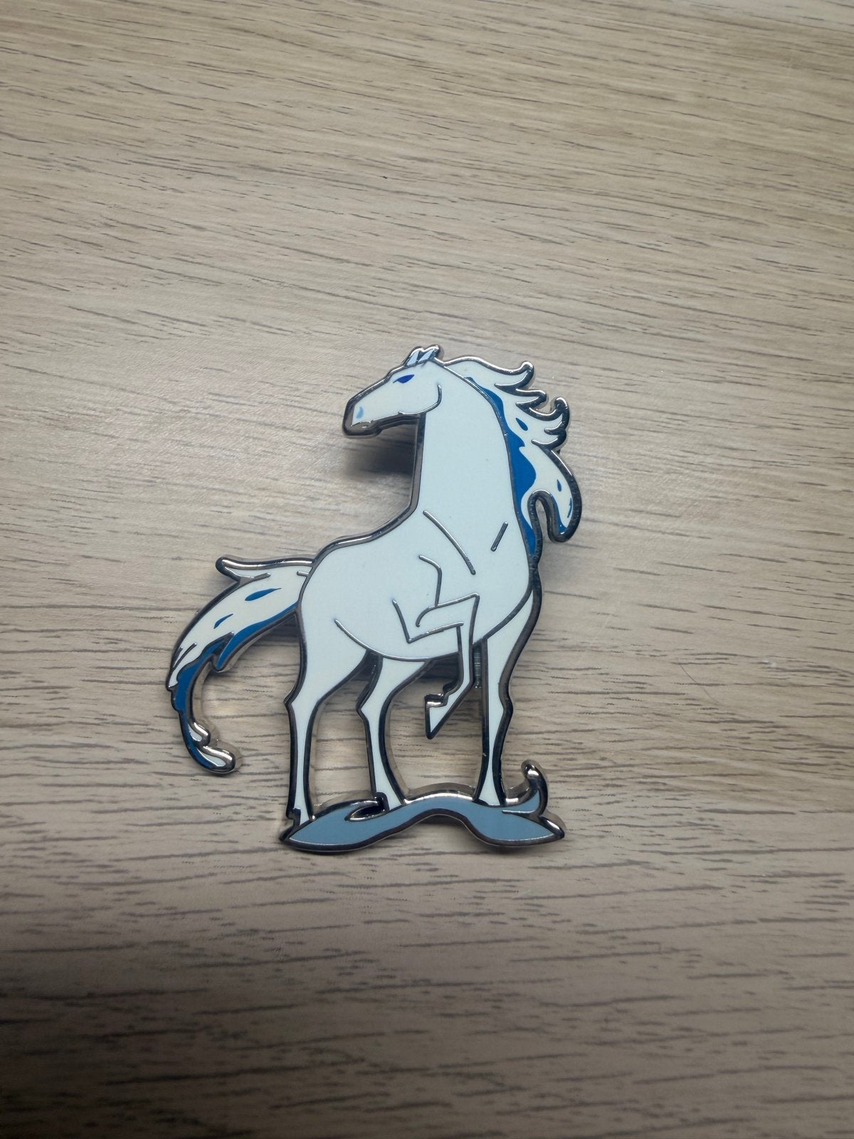 Disney Frozen 2 Nokk Water Spirit Pin Speldje, Ophalen of Verzenden, Zo goed als nieuw, Figuurtje, Speldje of Pin
