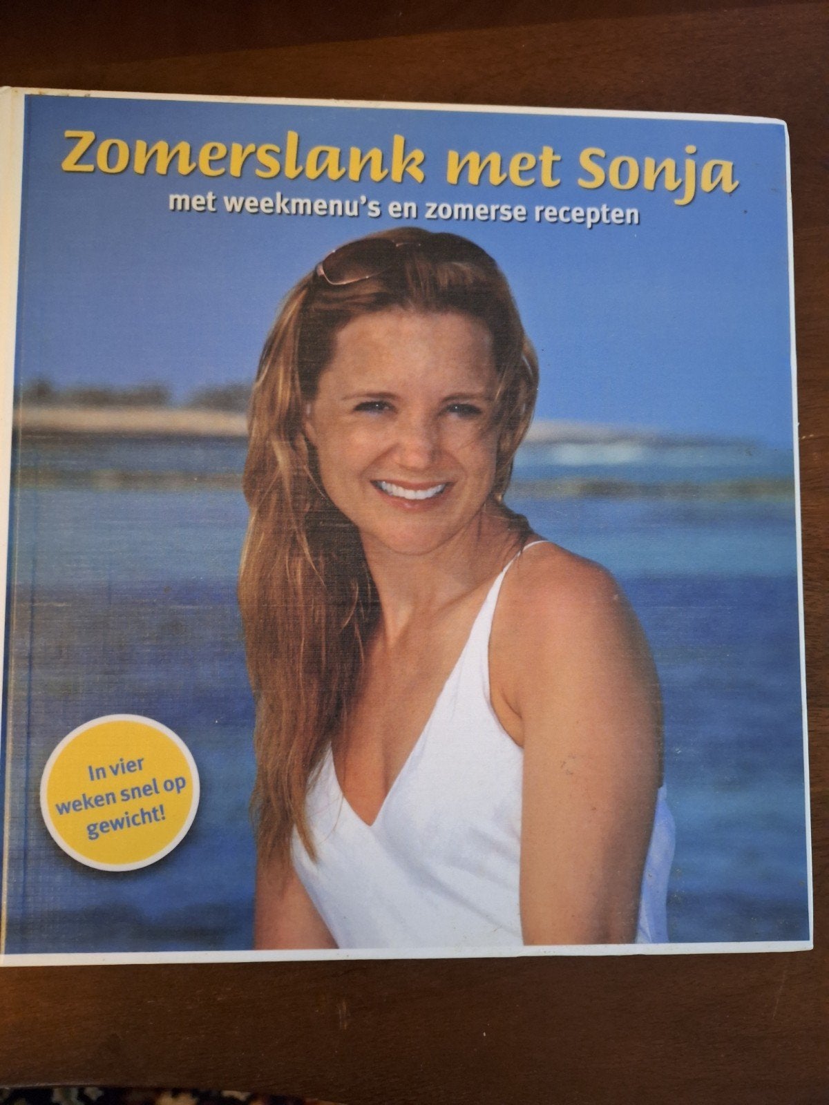 Zomerslank met Sonja - Kookboek (ex-bibliotheekboek), Ophalen of Verzenden, Gelezen, Sonja Bakker