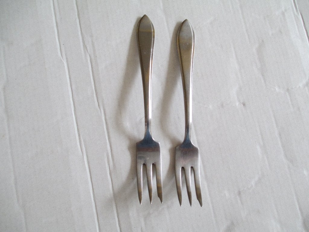 2 sola gebaksvorkjes puntfilet, Ophalen of Verzenden, Gebruikt, Rvs of Chroom