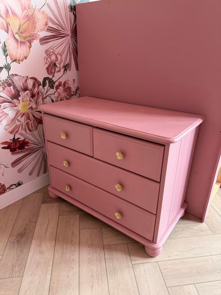 Ladekast roze met gouden knopjes, Ophalen, Gebruikt, 50 tot 100 cm, 3 of 4 laden