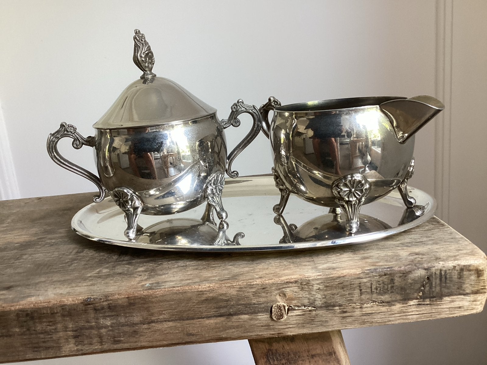 Vintage verzilverd roomstel: melkkan en suikerpot op dienbla, Ophalen, Zilver